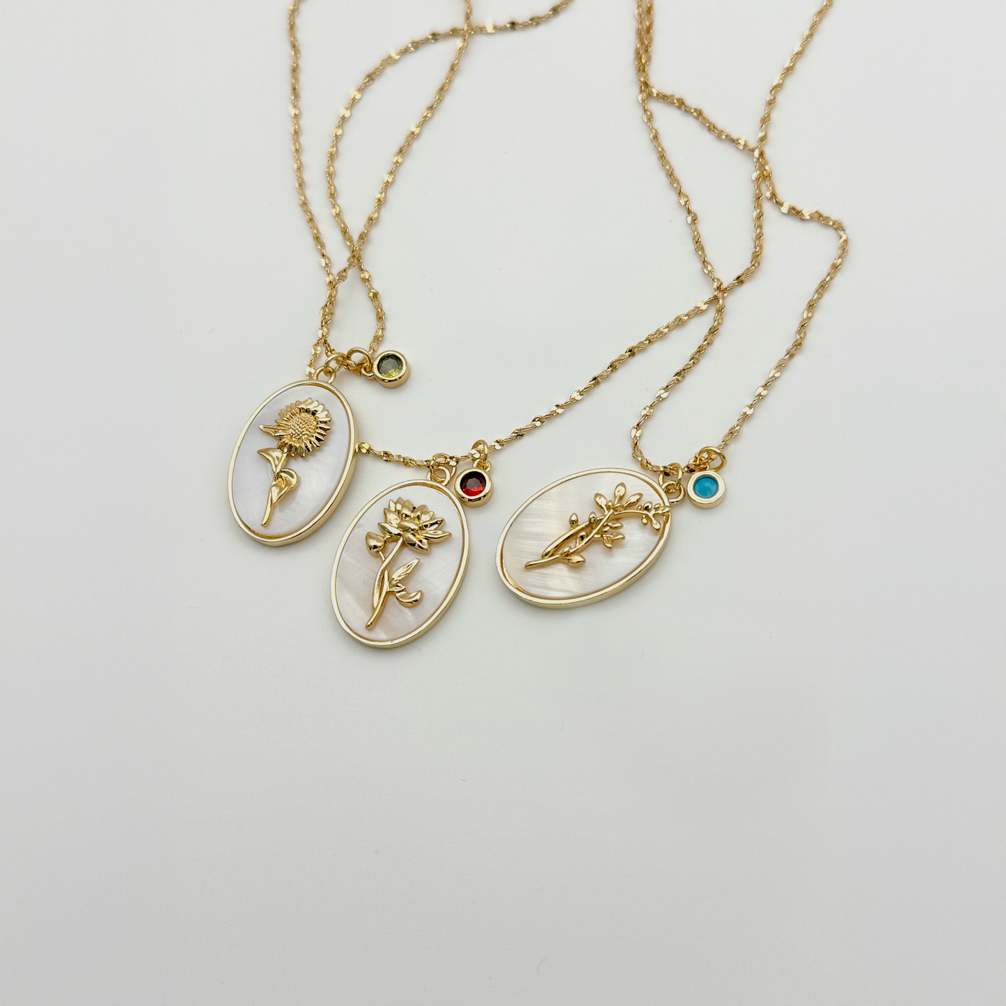 Rustic flowers necklaces