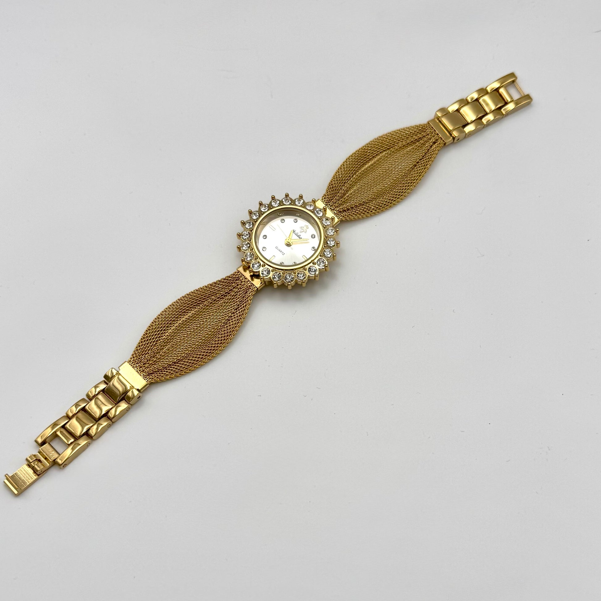 Bold vintage estyled watch - Golden with zircon dial 
